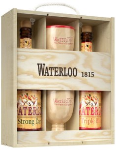COFFRET WATERLOO 8° 2X75CL + 2 CALICES